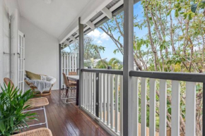 Abracadabra! ~ 1Bed / 1Bath / Balconies ~ New Farm
